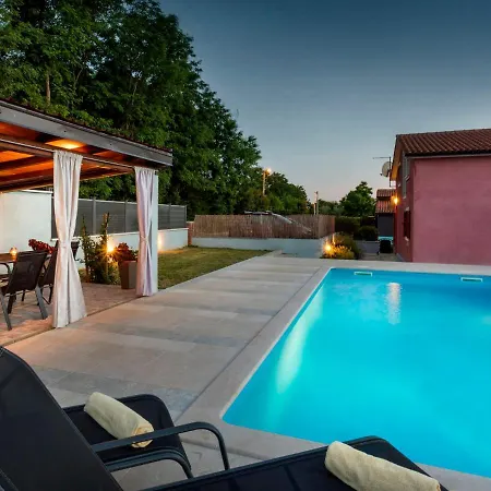 Holiday home Laura - Kst414 By Interhome