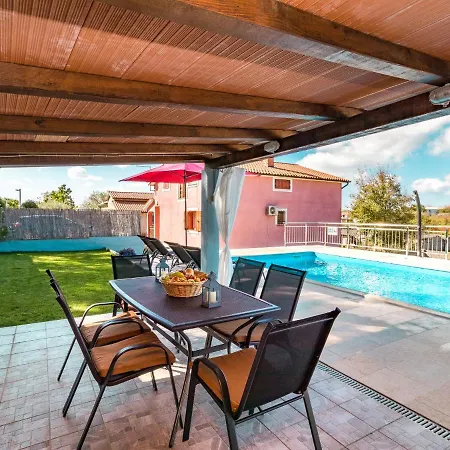Holiday home Laura - Kst414 By Interhome